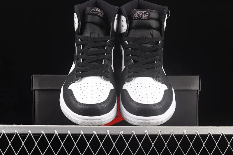 All categories Air Jordan Jordan series basketball shoes Air Jordan 1 High L version Air Jordan 1 High OG "Stage Haze" AJ1 Joe 1 black and gray toe 555088-108